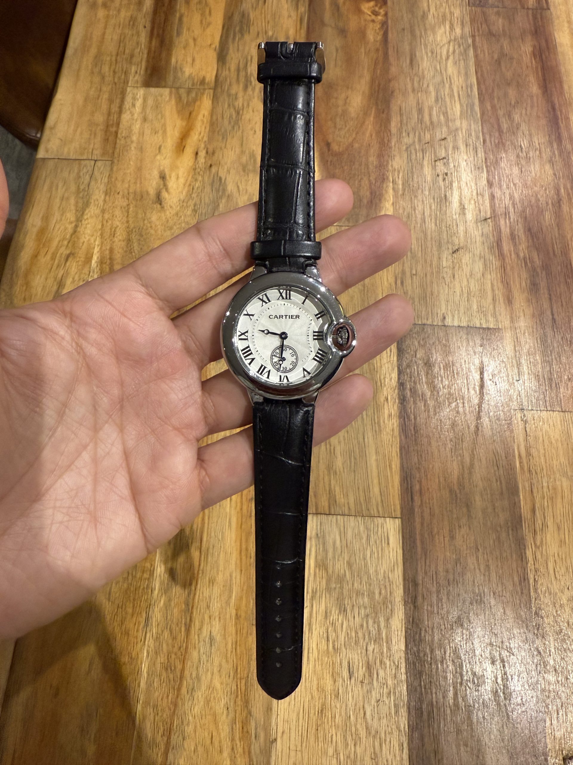 Cartier Ballon Bleu con correa de piel negra