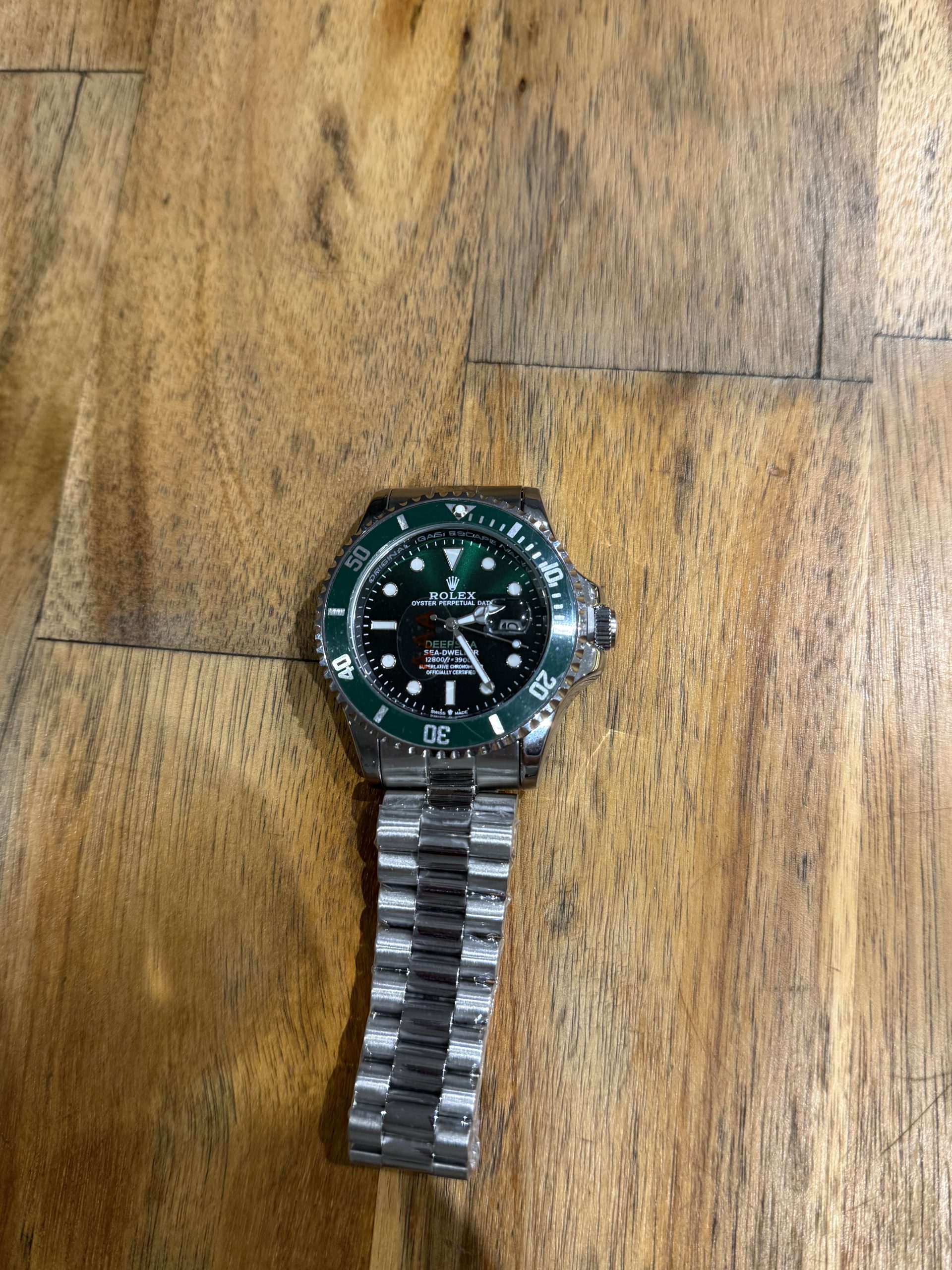 Rolex Submariner Date model 116610LV 1