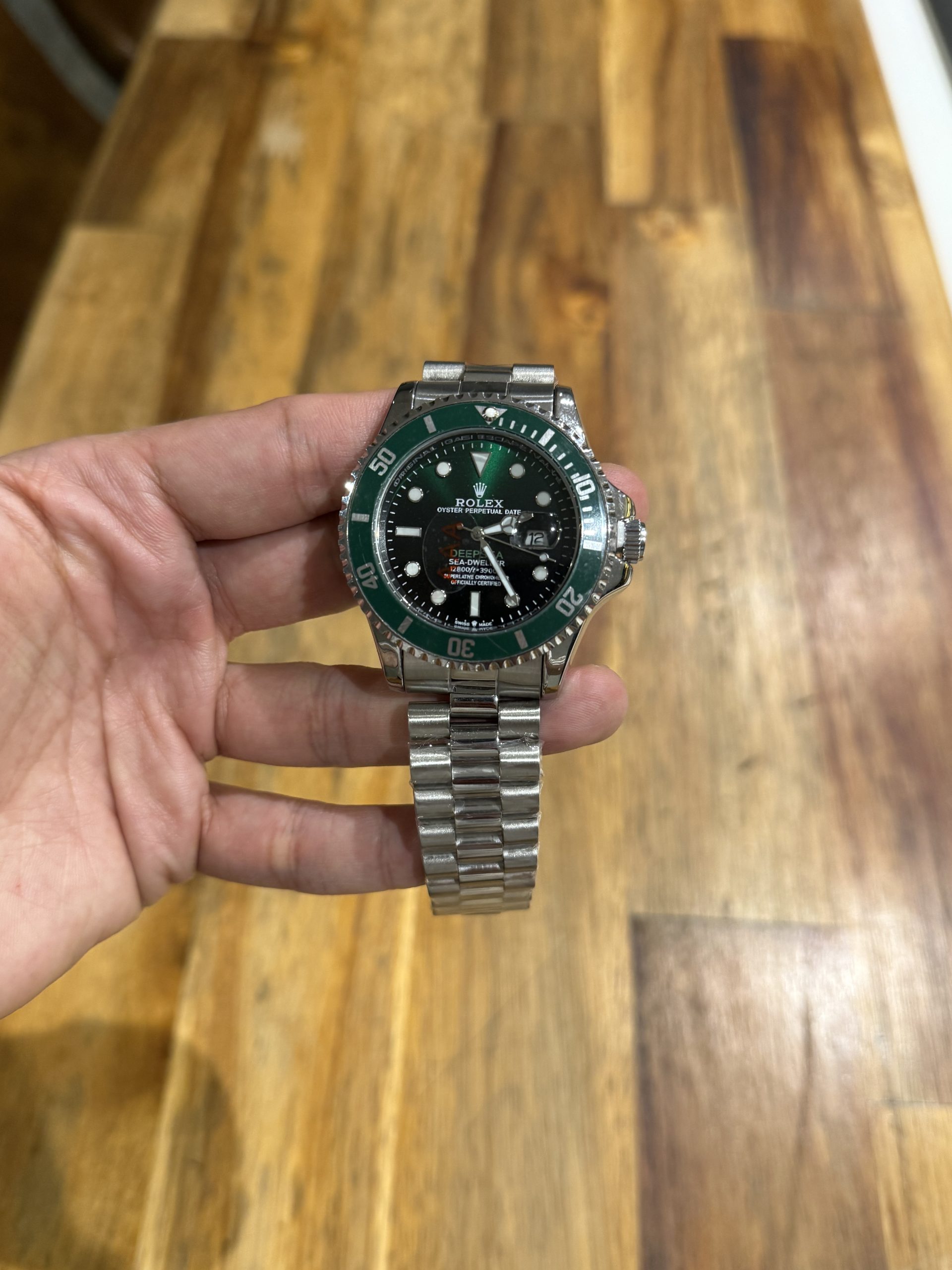 Rolex Submariner Date model 116610LV 2